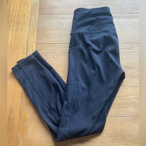 Black Athletic leggings with pockets.